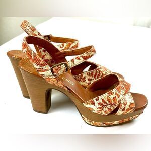 Pedro Miralles  Weekend Floral Platform Sandals - Orange and Cream